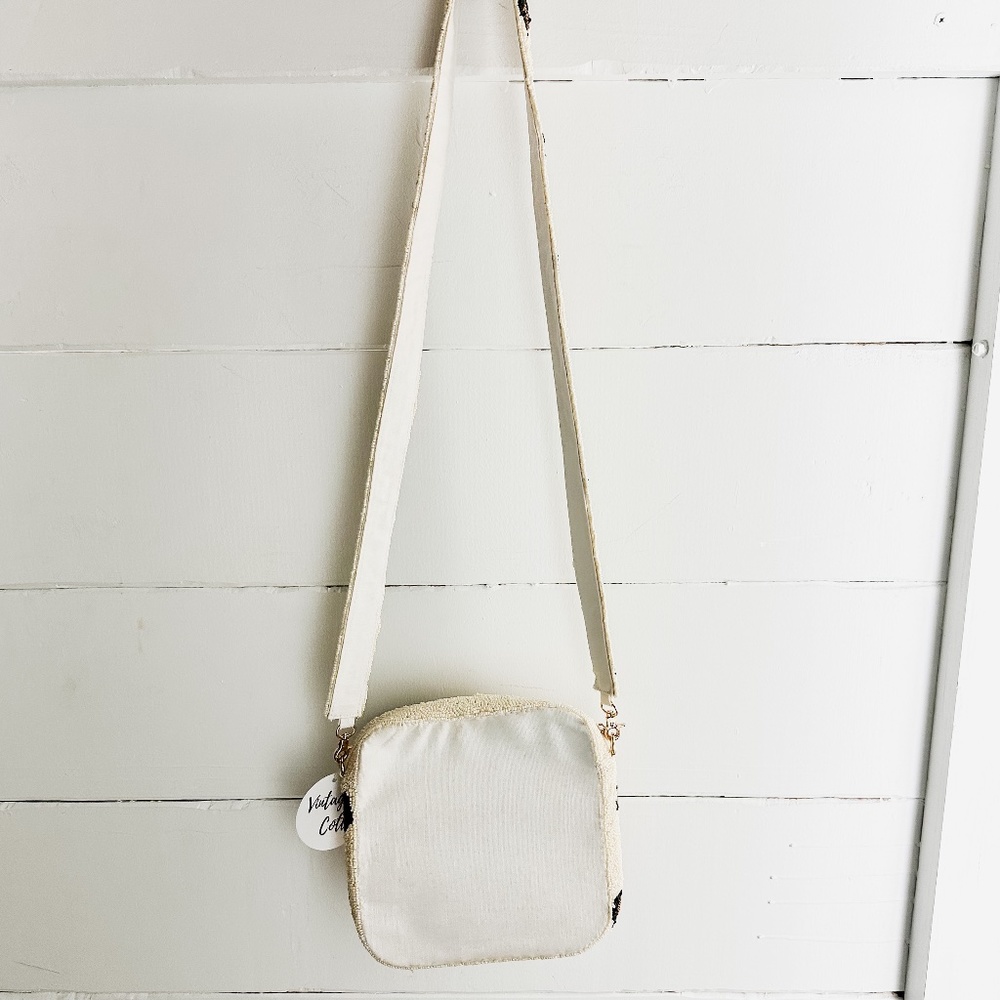 NWT Queen Bee Beaded Handbag in Ivory - Picture 4 of 4